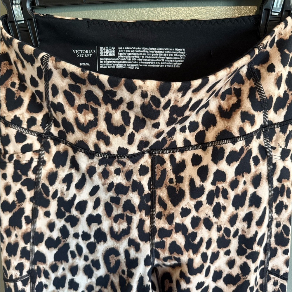 Victoria's Secret Wild Animal Print Leggings size 8 - Picture 2 of 3